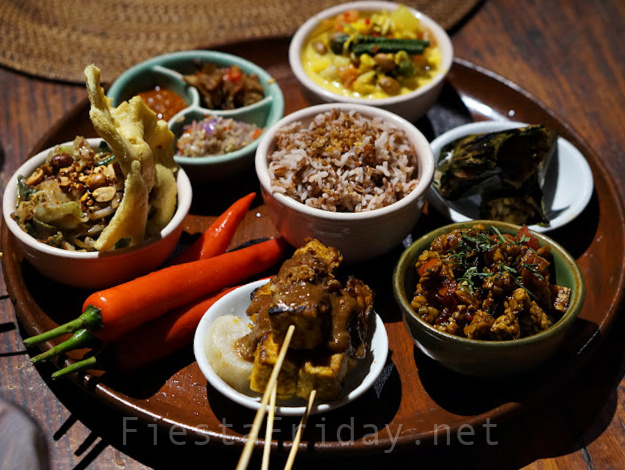Vegetarian Balinese Nasi Campur | FiestaFriday.net