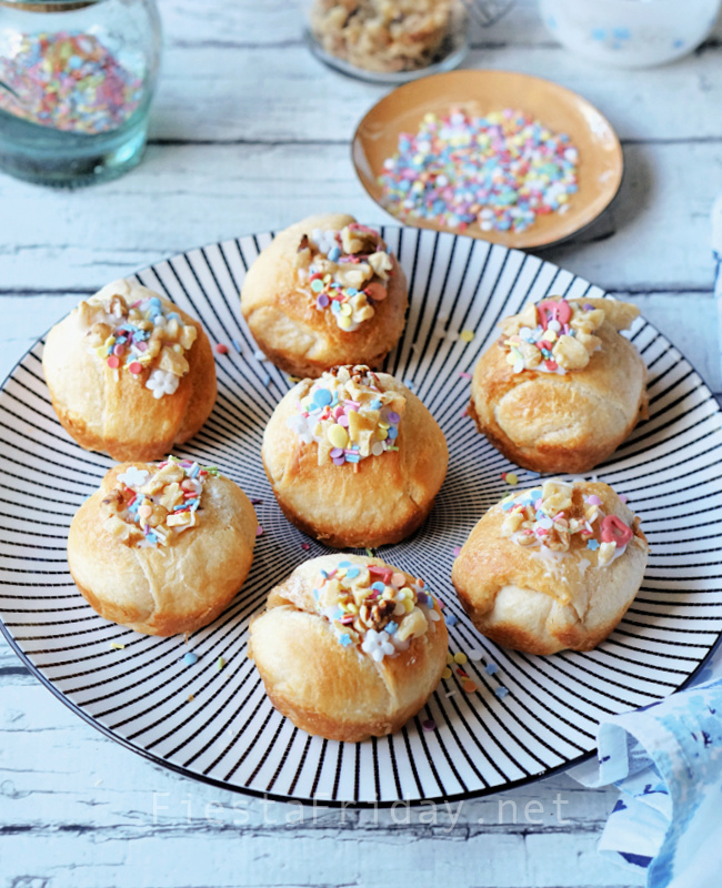 Resurrection Rolls | FiestaFriday.net