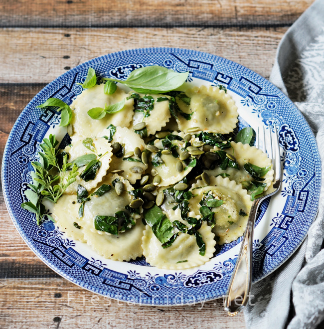 Vegan Spinach & Moringa Ravioli | FiestaFriday.net