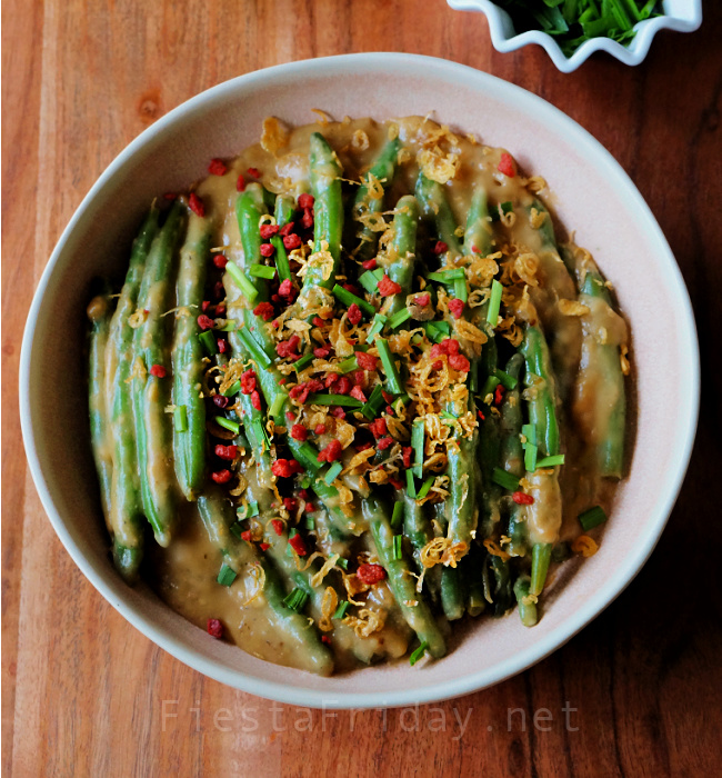 Miso-Gravy Smothered Green Beans | FiestaFriday.net